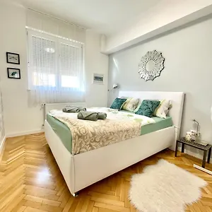  Apartamento Mint Pearl 3 2 Bathrooms At Kalvin Square Hungría
